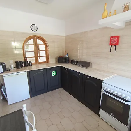 Ocean View End Town House 2 Bed Shared Pool Hotel 4*